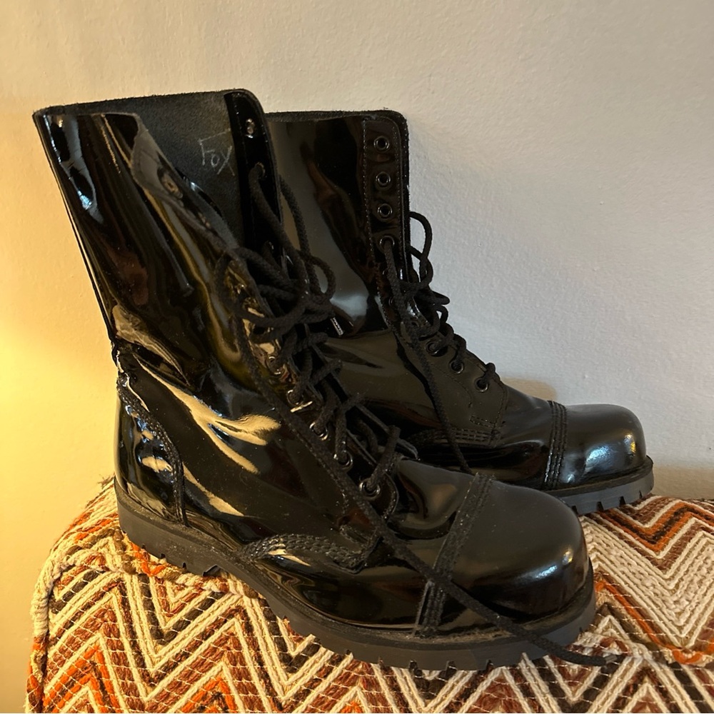 Underground England Originals Vintage UK 9 US 9M 10M Black Patent Leather Boots